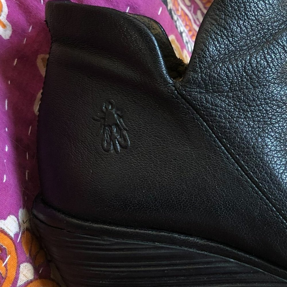 FLY London Yip Boot | Black Leather